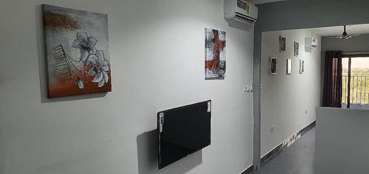 אקרה Legon City Mall Short Stay Apartments For Business And Vacation - East Legon מראה חיצוני תמונה